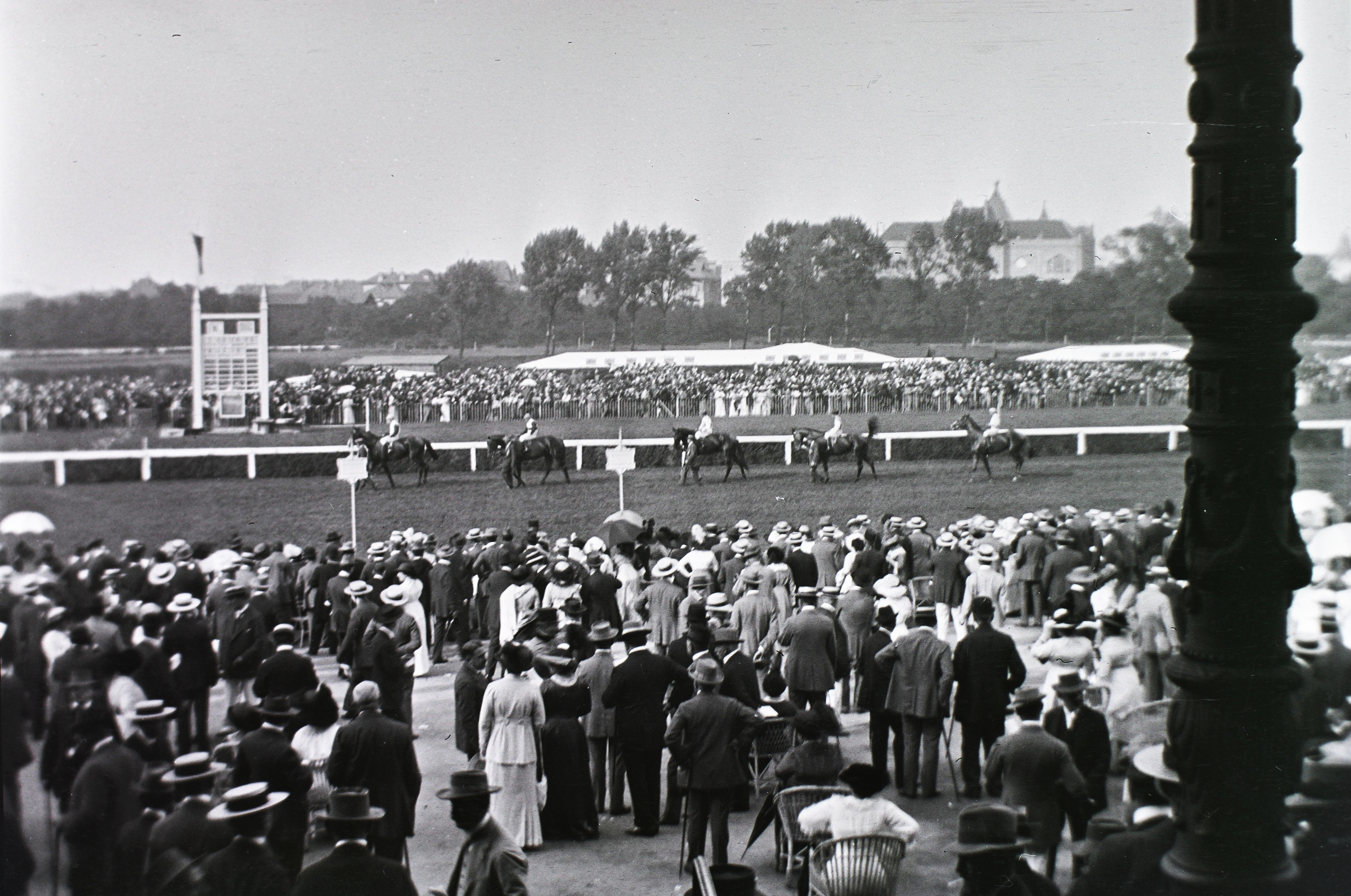 Lóversenytér a Városligetben, a későbbi Népstadion helyén, 1912