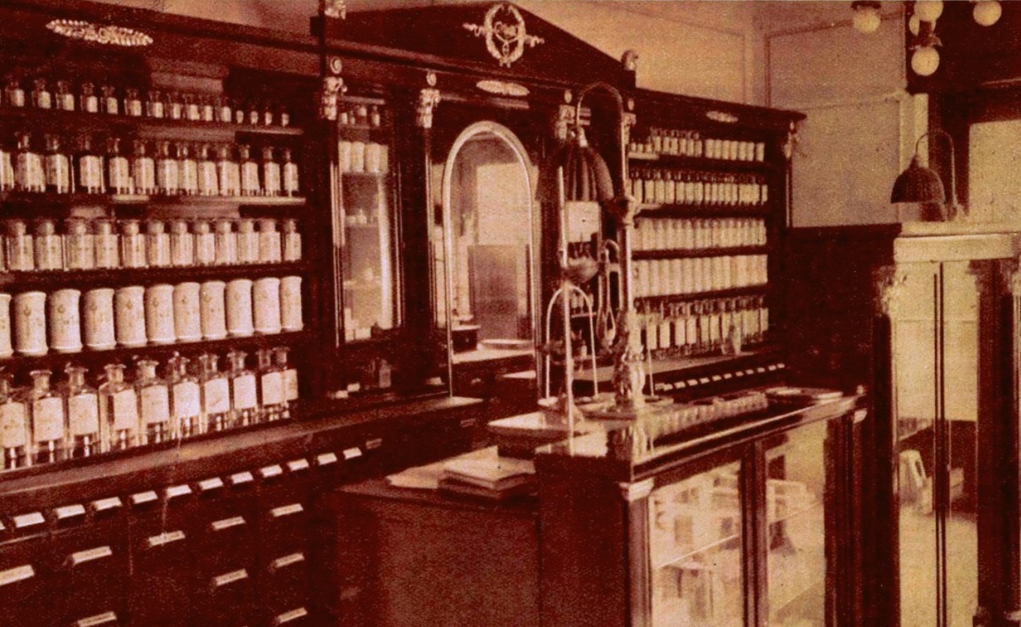 /site/upload/terkoz/Sperlágh gyógyszertárának művészi berendezése 1929.jpg